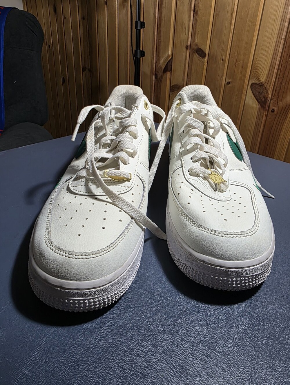 Men's Nike AF1 Low Leather Sneakers In White And Green.